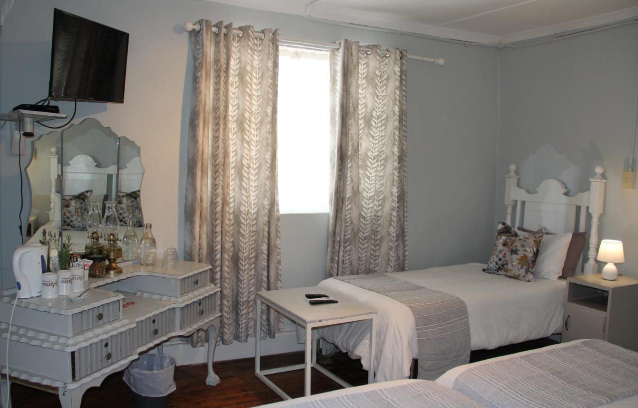 @Karoo Guesthouse กราฟฟ์-เรเน็ต ภายนอก รูปภาพ