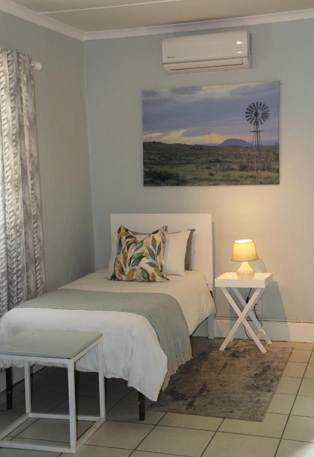 @Karoo Guesthouse กราฟฟ์-เรเน็ต ภายนอก รูปภาพ
