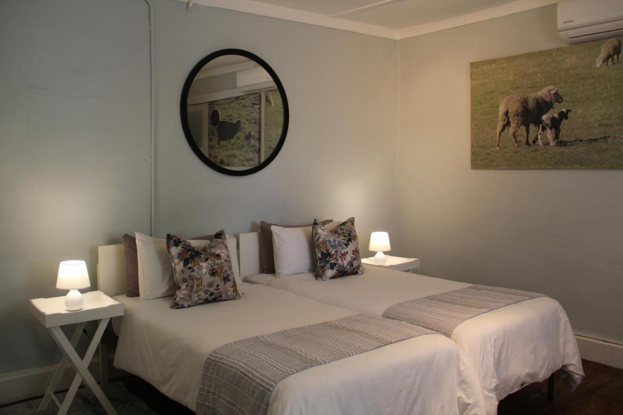 @Karoo Guesthouse กราฟฟ์-เรเน็ต ภายนอก รูปภาพ