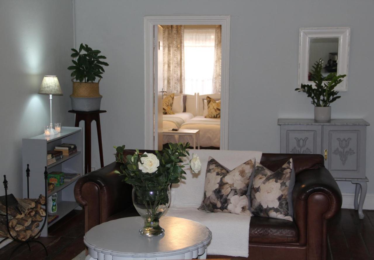 @Karoo Guesthouse กราฟฟ์-เรเน็ต ภายนอก รูปภาพ