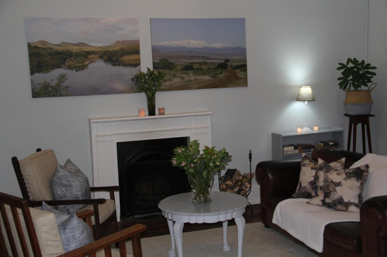 @Karoo Guesthouse กราฟฟ์-เรเน็ต ภายนอก รูปภาพ